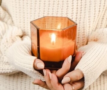 Ambiance bien-être et écoute pour une prise de contact en naturopathie ou yoga