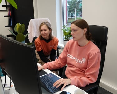 Keili ir Liis Coursy ofise, Taline, 2025