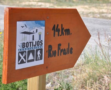 Señalización realizada en porcelana