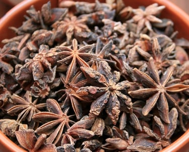 Anise Seed Oil / Pimpinella anisum L   Family Apiacea  Part Used : Seeds  CAS Number : 84775-42-8