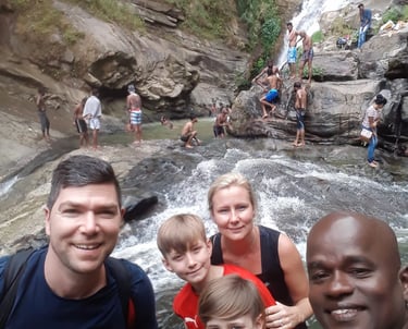 Travel tour with Ceylon Tour 