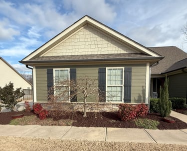 Front flower bed that had dyed brown double ground mulch installed.