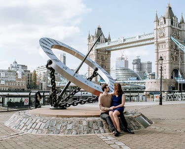 couple près de Tower Bridge