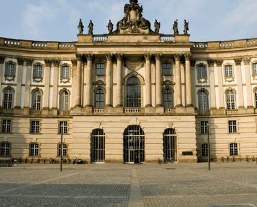 Almanya, Berlin'de Humbolt üniversitesinin ana binası