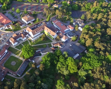 İngiltere'deki Down House Global Academy'nin yerleşkesi