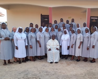 Missionary Sisters of the Divine Image congregation group portrait
