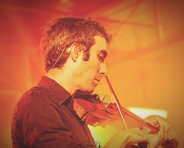 David ABEIJON jouant du violon
