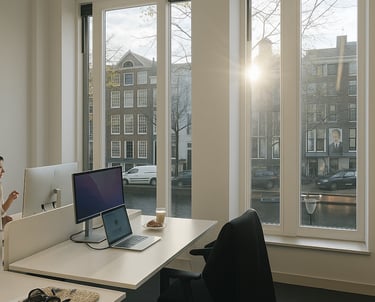 kantoor aan de amsterdamse gracht met UGR led panelen
