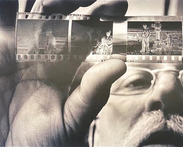Photo of Salgado at work taken from the presentation screen ©16mag