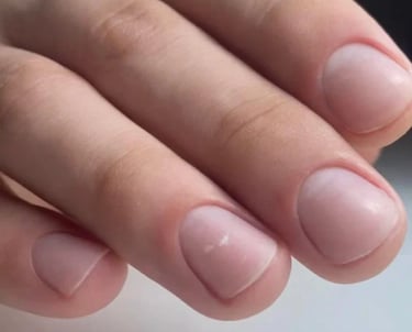 Moteriškas manikiūras higieninis