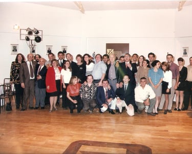 Salón Consejo Profesional sito La Rioja 1240, año 1998, Presidencia Arq. Luis Piragine