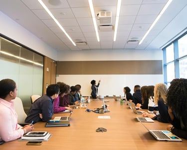 Formation sur mesure dans les domaines de la qualité de vie au travail, dans la prévention des risqu