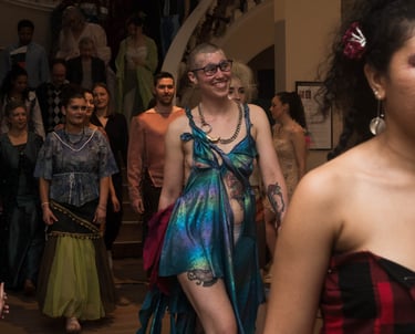 Photo d'un défilé de mode engagé
