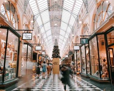 Galerie marchande sortie shopping transfert VTC