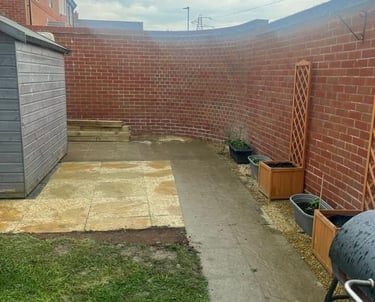 garden wall in a droitwich garden