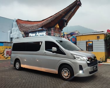 Sewa - mobil - hiace - premio -surabaya