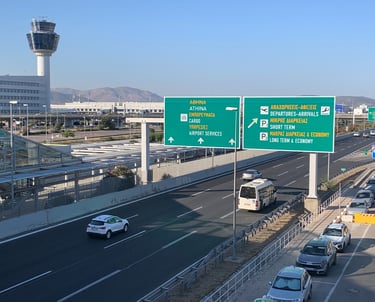 Athén felé muató útjelző tábla AiA irányából