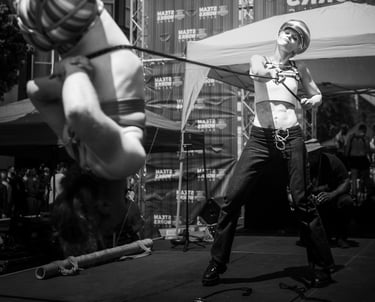 rope bondage permofrmance