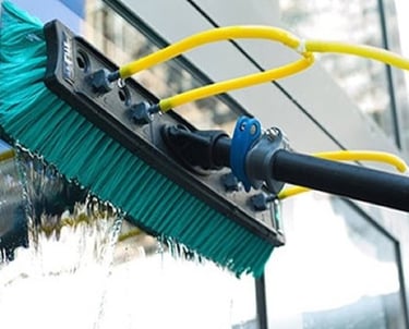 Glazenwassen inclusief kozijnen Absoluut glazenwasser Groningen