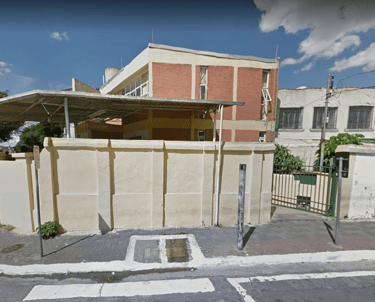 Imagem mostra coroa de flores no cemiterio freguesia do ó velar em são paulo