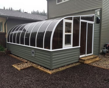 Curved Solarium