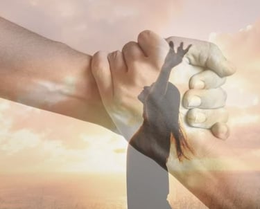 mains entrelacées symbolisant le soutien aux adultes confrontés aux pathologies, addictions et TCA