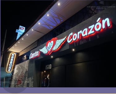 Decoración luminosa LED y letras 3D para restaurante, proyecto realizado en San Luis Potosí.