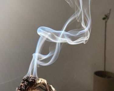 limpieza energética utilizando sahumerio