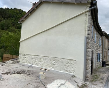 Peinture exterieur sur maison en rénovation
