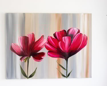 Pintura artística de flores sobre lienzo, obra hecha a mano en estilo botánico contemporáneo.