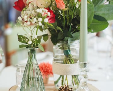 détail sur la décoration de la table de mariage