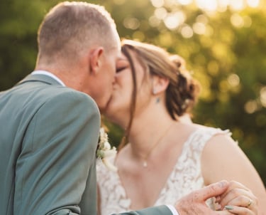 séance de couple à la golden hour
