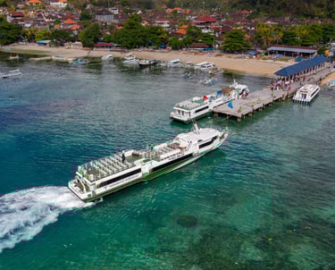 eka jaya at padangbai port by giligate
