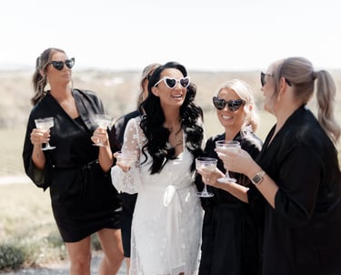 bride and bridesmaids 