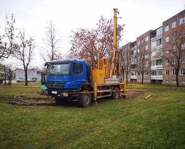 "Hidrogeologas" vandens gręžiniai, gręžinys, gręžinių įrengimas, gręžimo technika