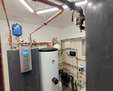 "Hidrogeologas" vandens gręžinių siurbliai, vandens gręžinių montavimas, giluminiai siurbliai