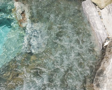 vasca idromassaggio integrata nella piscina interrata