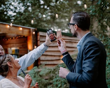 ✨Close-Up Chris✨performing 