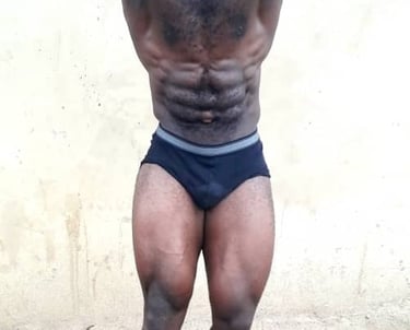 Abuja bodybuilder abdominal and thigh pose