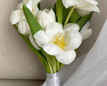 bó hoa cầm tay giỏ hoa Thảo Nhi Flower tại thuận an và thủ dầu một