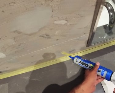 Bathroom sealing with mildew-resistant caulk around tub and tile by Felix Sealants