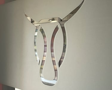 Réalisation d’un logo avec sticker verre dépoli pour un commerce