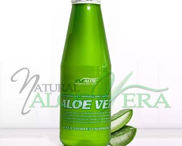 Botella del zumo de aloe natural de Exialoe, destacando su pureza en la etiqueta.