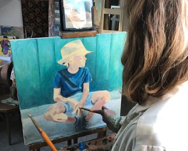 sybille ingold portraitiste dans son atelier de fontainebleau