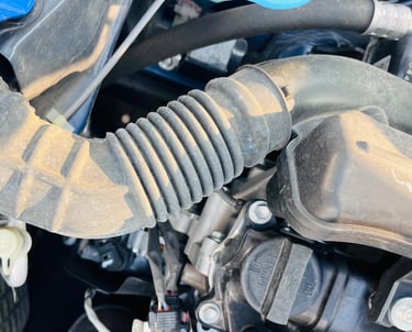 Image of an air filter hose