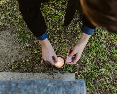 mains et bougies, cérémonie "Le lien", moment entièrement personnalisable