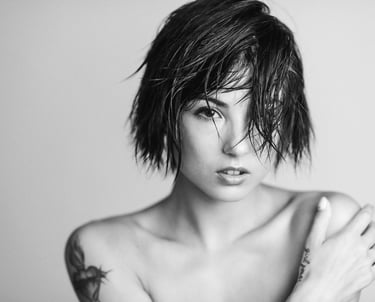 Ritrattistica artistica in bianco e nero - Studio delle ombre e dei contrasti