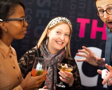 drinks reception entertainer