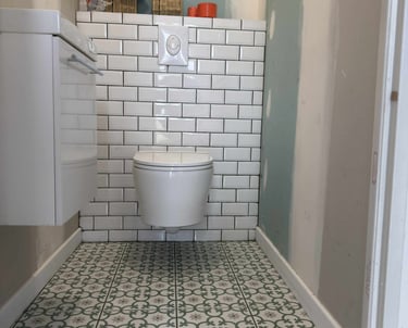 WC carrelé à Béthune fait par un artisan carreleur du Béthunois