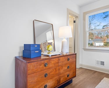 bedroom decor staging house